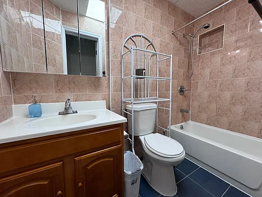 Rented by Compass | media 7