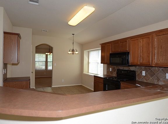 5th image of 3635 Bennington Way