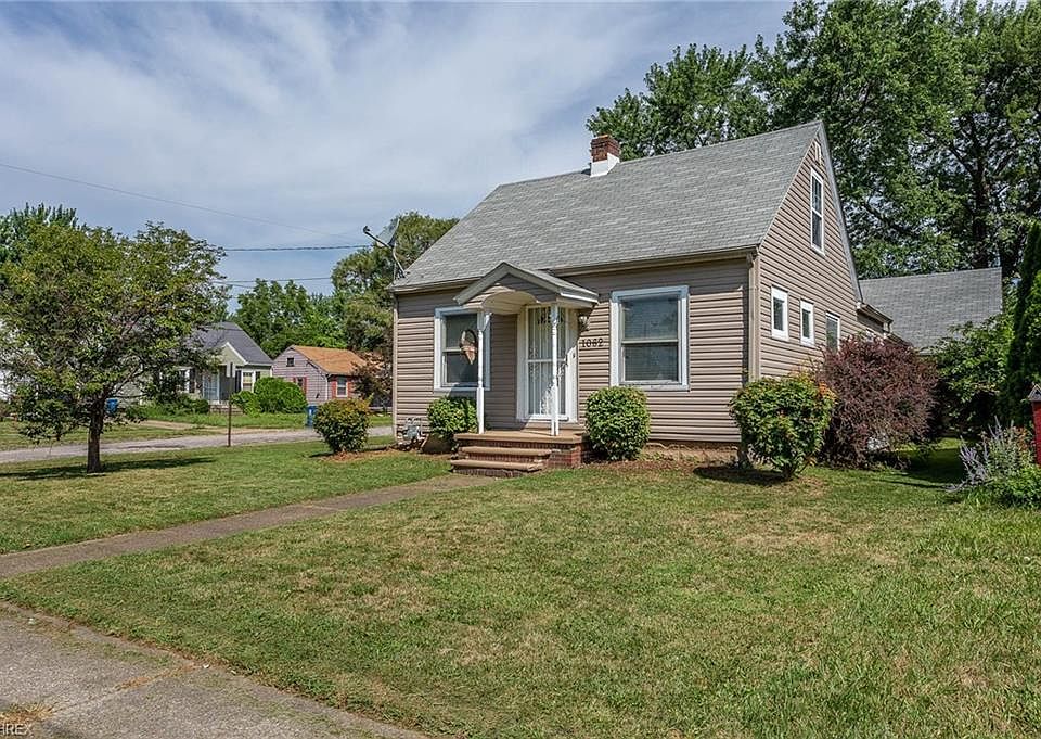 1st image of 1062 W 23rd St