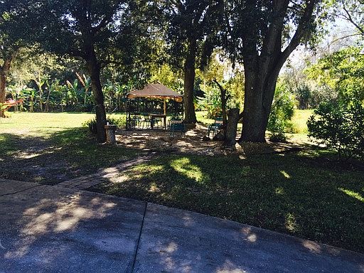 5th image of 2736 Kimberlee Ln