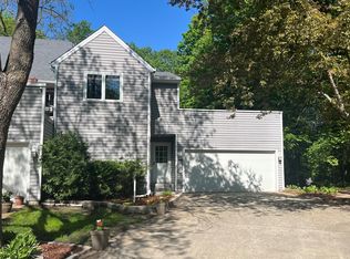 5500 Tiffany Ln, Shorewood, MN 55331