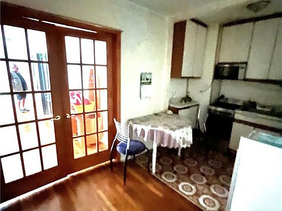 3rd image of 2727 Ocean Pkwy APT F30