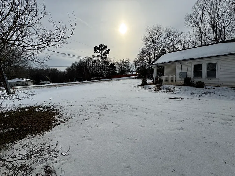 1261 Old Hollow Rd — Photo 4