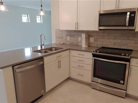 3rd image of 4323 Beauty Leaf Cir