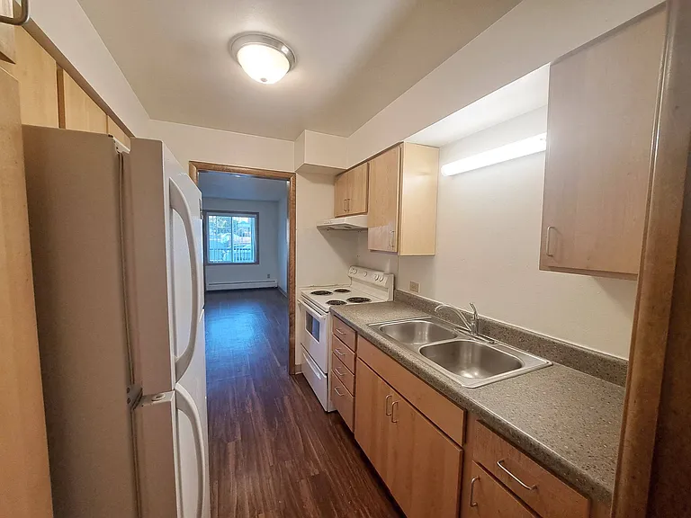 Rolling Hills Apartments — Photo 56
