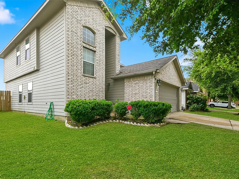 14511 Long Meadow Dr — Photo 3