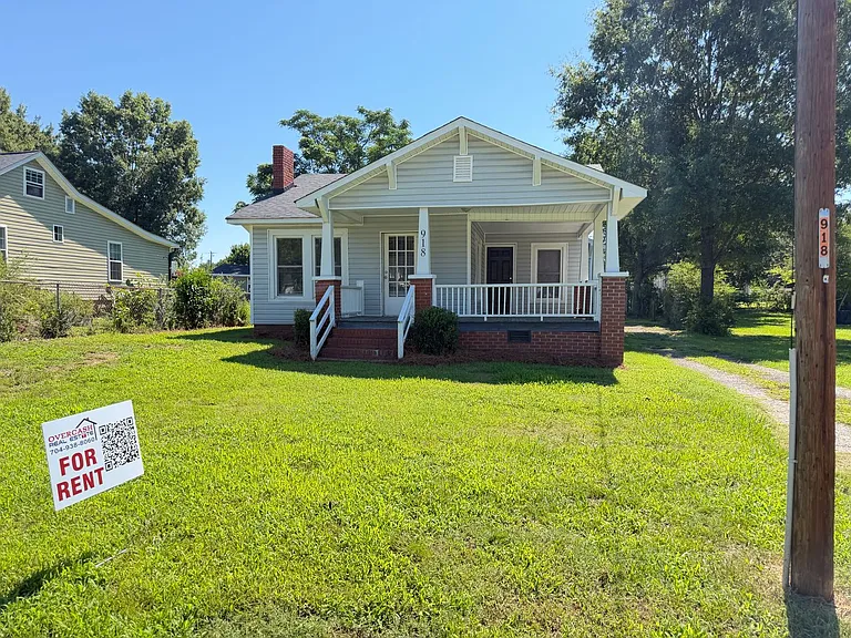 918 Laura Ave — Photo 1