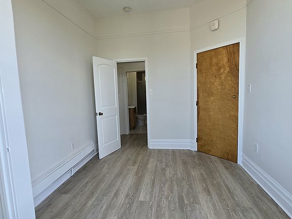 5th image of 2735 Mission St APT 18