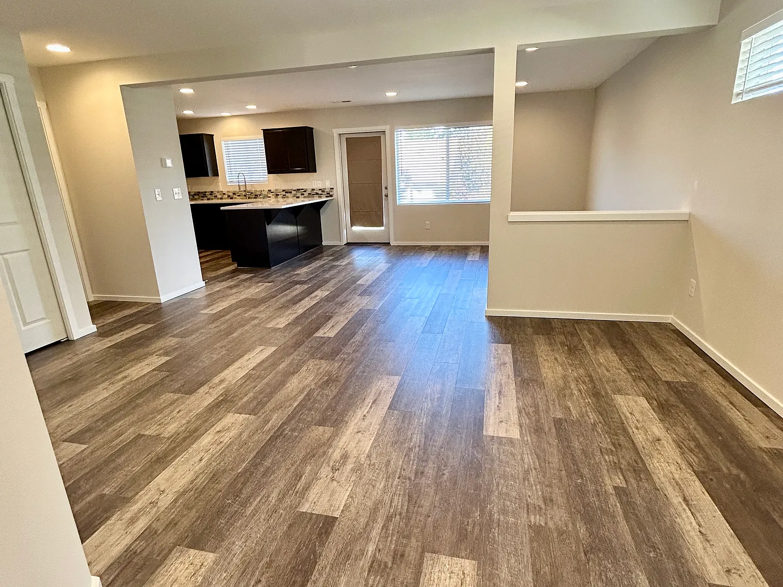 4 bed, 2.5 bath, 1992 sqft, $2,950 — Photo 4