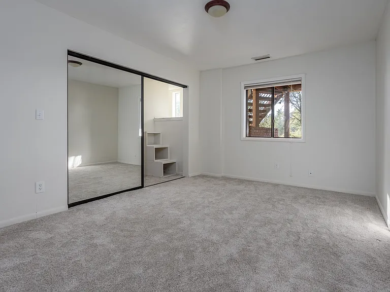 1050 Lee Mountain Rd — Photo 24