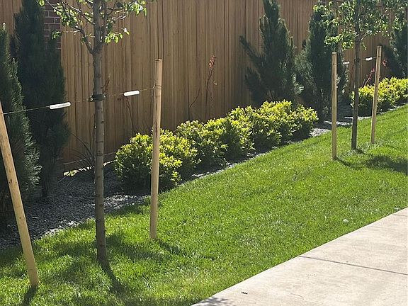 3rd image of 2138 Applewood Drive