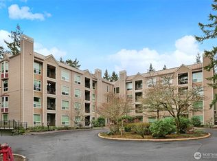 823 N 161st Pl APT 105, Shoreline, WA