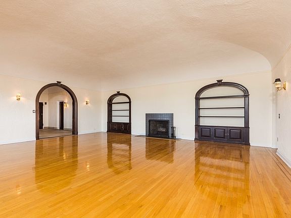 4th image of 2728 Henry Hudson Pkwy