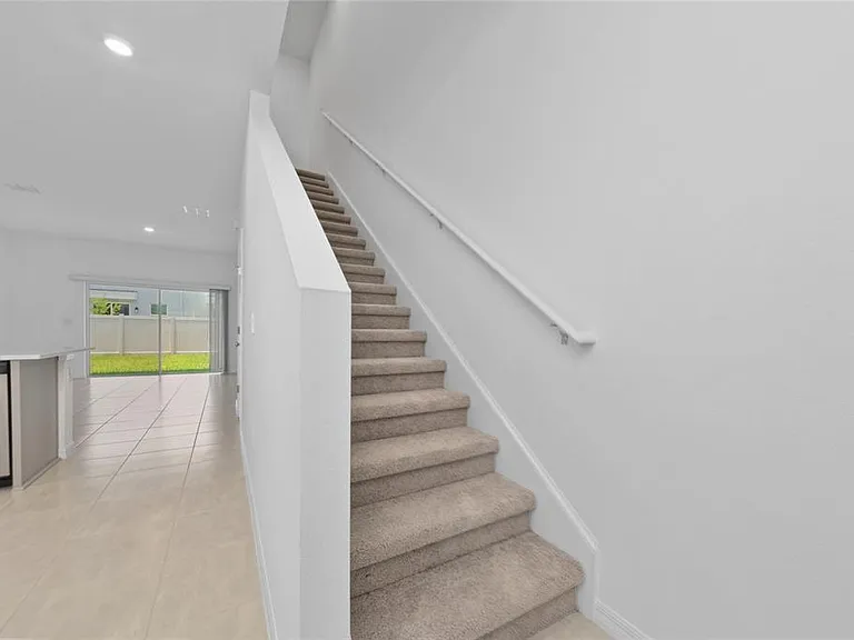 2916 Skyline Loop — Photo 9