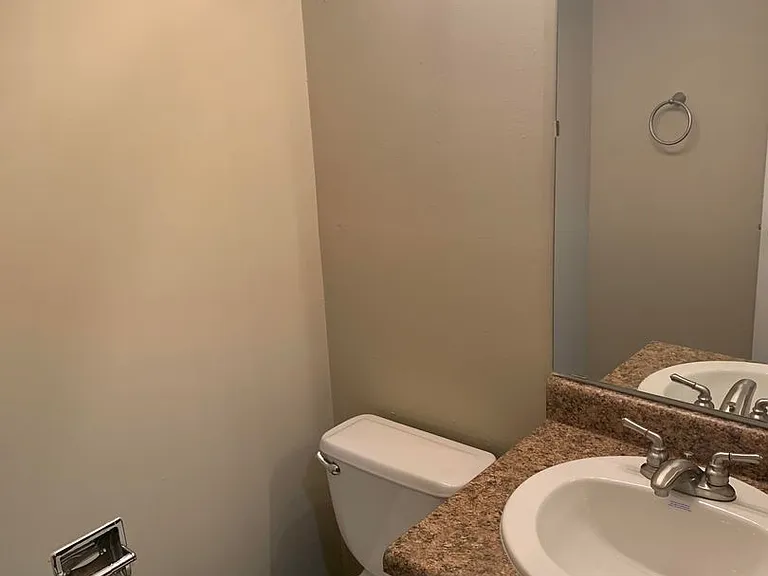 Superior Place Apartments — Photo 46
