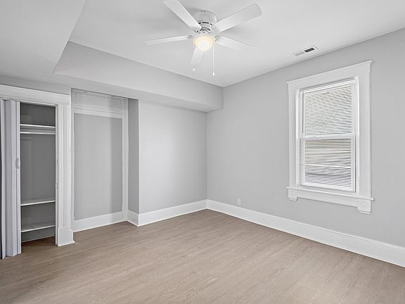 4th image of 653 29th St Unit B-1