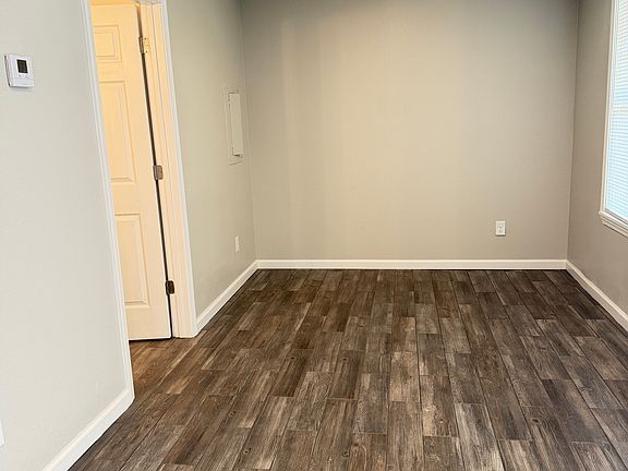 4th image of 304 Lambuth Blvd #1