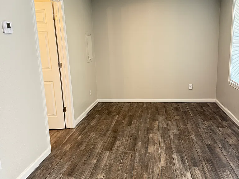 304 Lambuth Blvd #1 — Photo 4