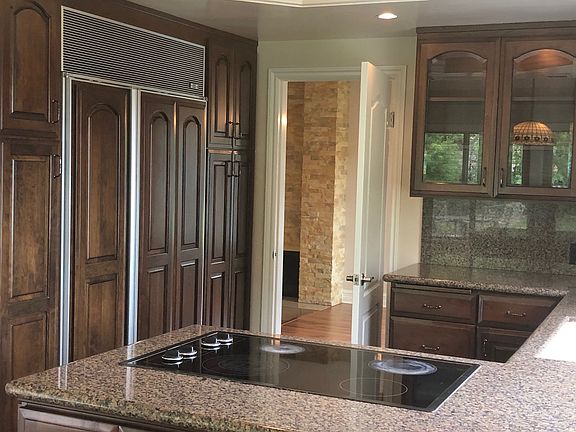 4th image of 3711 San Augustine Dr