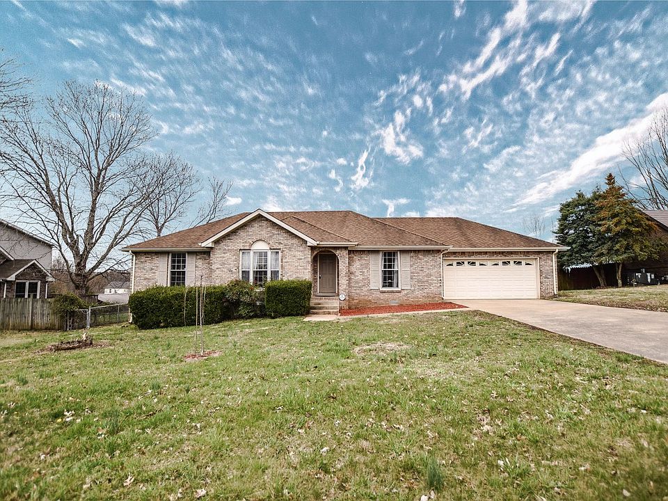 1st image of 504 Brentwood Cir