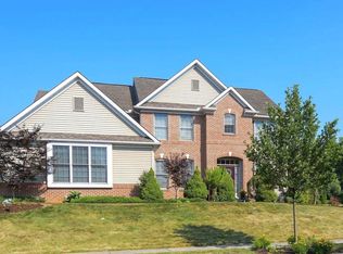 1240 Stone Creek Dr, Hummelstown, PA 17036