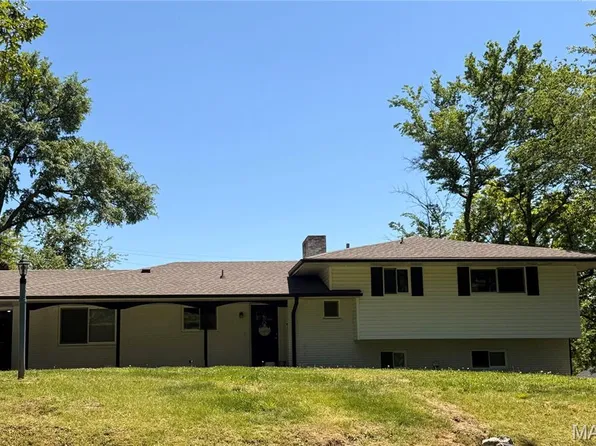1859 Lakeshore Dr, Cape Girardeau, MO 63701