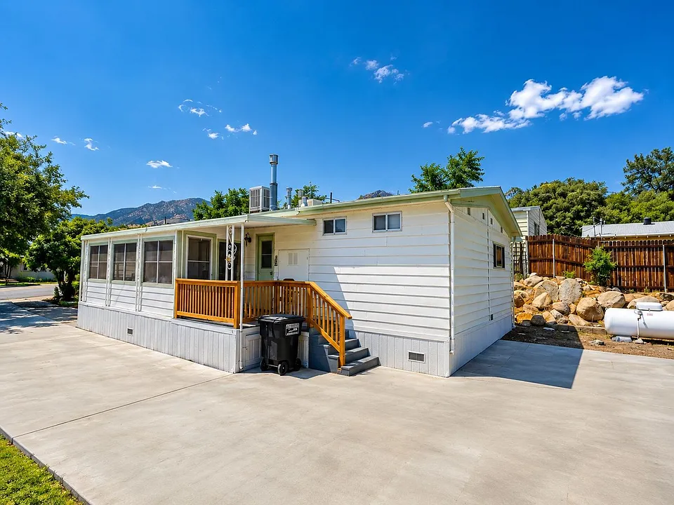 36 Bristlecone Dr