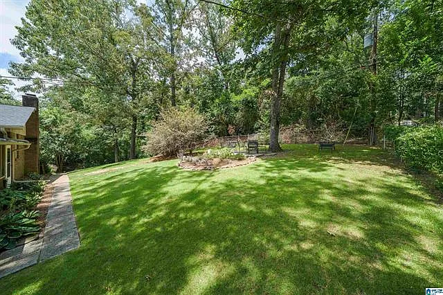 1816 Charlotte Dr — Photo 16