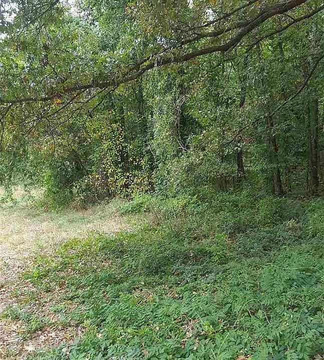 2nd image of 4727 Redwood Rd