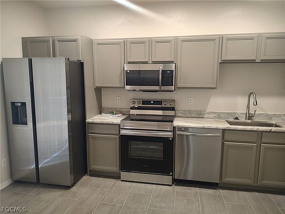 5th image of 2434 Laurentina Ln