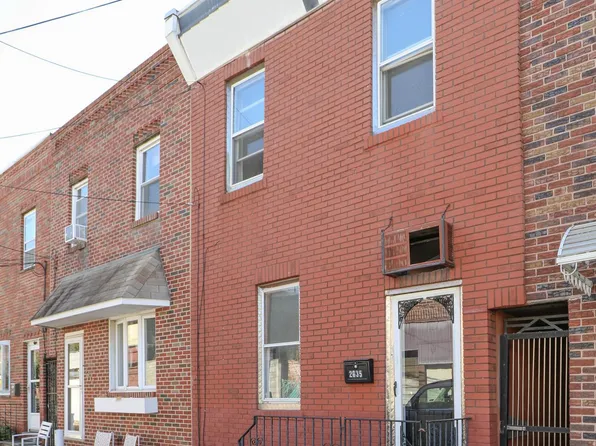2635 Webb St, Philadelphia, PA 19125