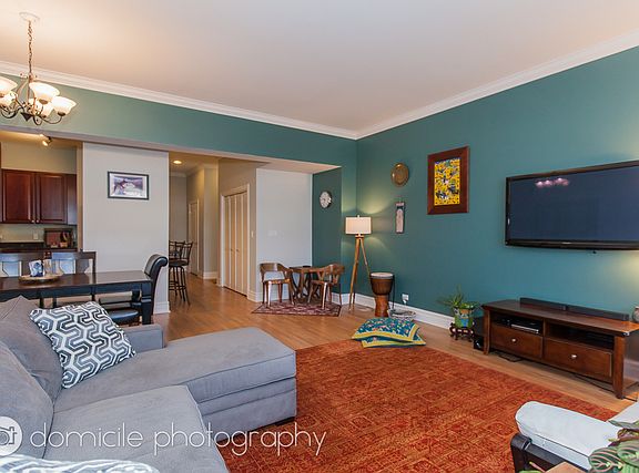 4th image of 4440 N Kedzie Ave Unit 202