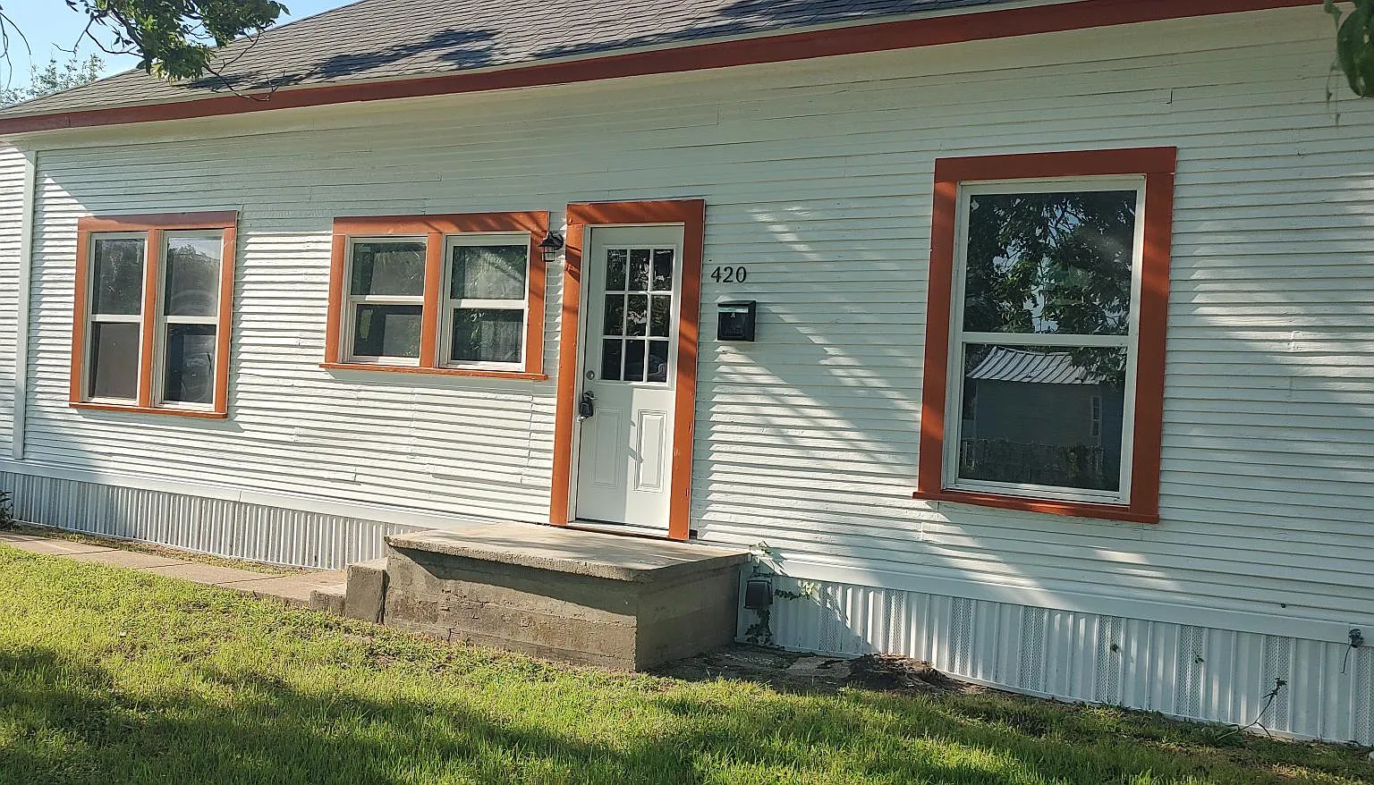 2 bed, 1200 sqft, $1,295 — Photo 1