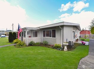 319 7th Pl SE APT 4, Puyallup, WA 98372