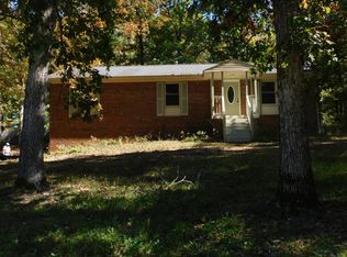 613 Woodlawn Dr, New Johnsonville, TN 37134
