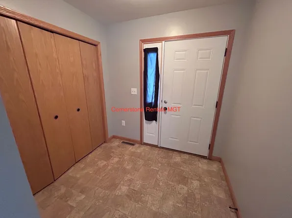 545 4th Ave SW, 545 4th Ave SW #1, Valley City, ND 58072