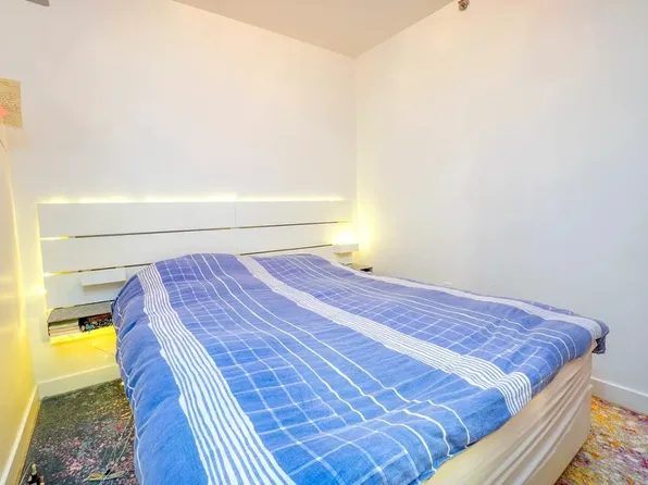 5-33 48th Avenue image 9 of 12