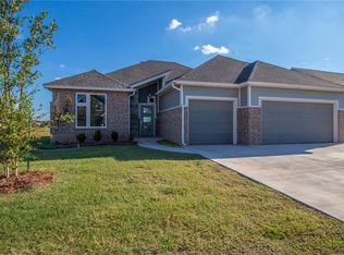 11016 SW 32nd St, Yukon, OK 73099