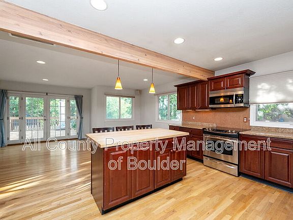 5th image of 1192 Quince Ave