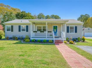810 Showalter Rd, Yorktown, VA 23692