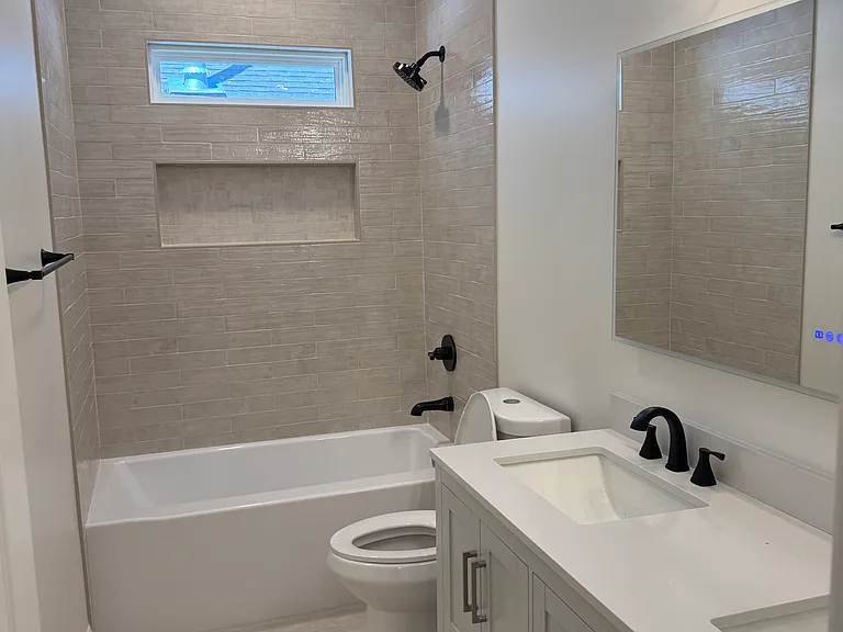672 Cassanova St SE #A — Photo 9