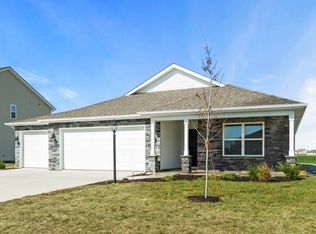 4504 Stone Harbor Ct, New Haven, IN 46774