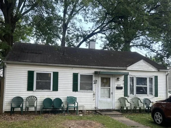 2317 Maplewood Cir, Evansville, IN 47714