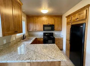 61545 Parrell Rd APT 5, Bend, OR 97702