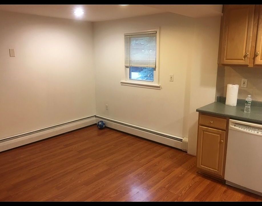 1st image of 75 Washington St #1