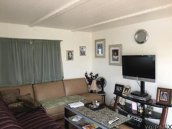 3rd image of 158 Hacienda Dr