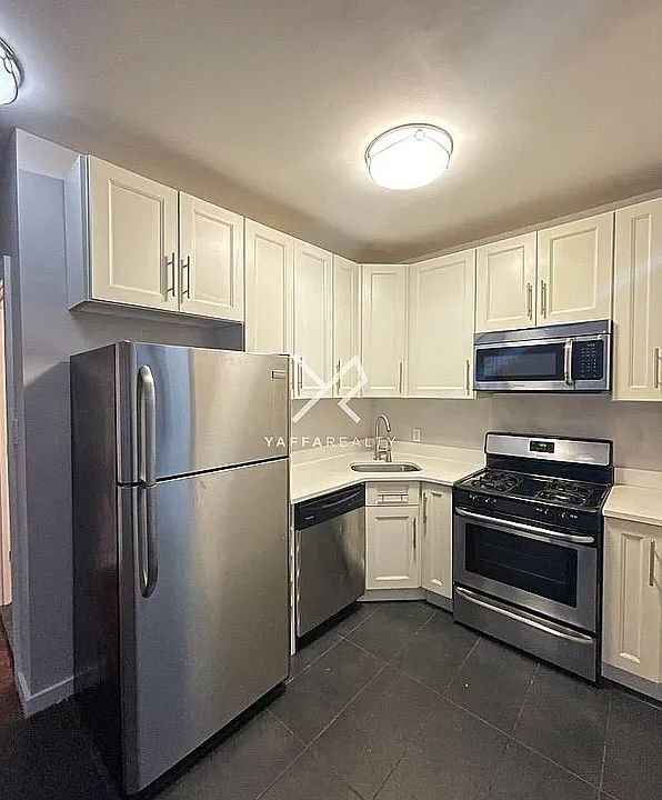 1st image of 861 Atlantic Ave APT 9