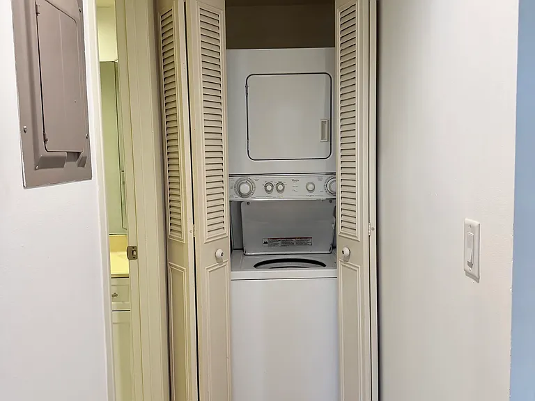 Washer/Dryer in-unit!