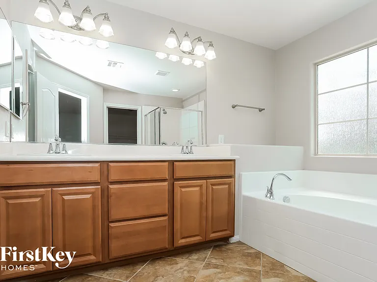 7600 Scarlet Tapestry Ct — Photo 8