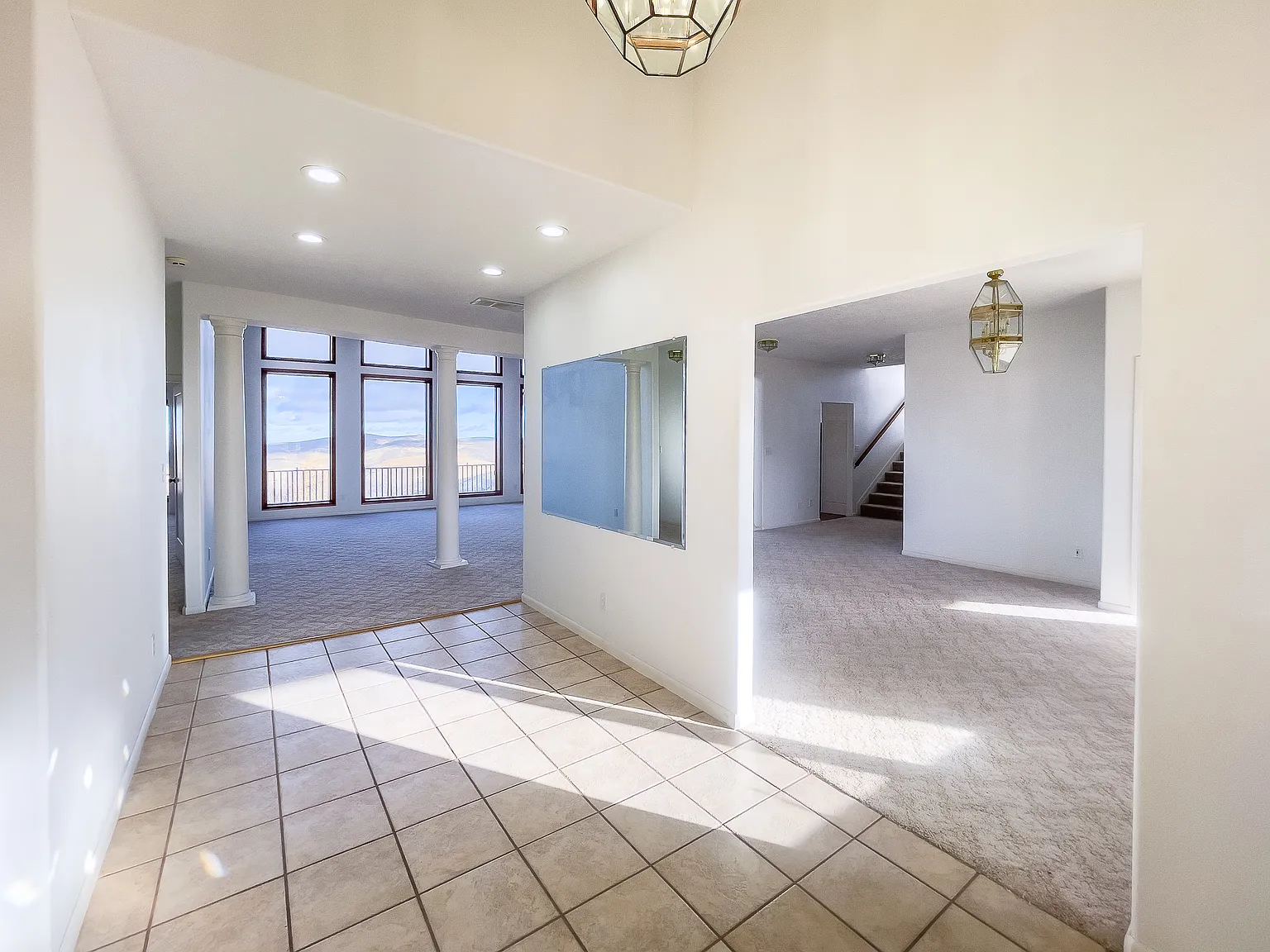 4 bed, 4.5 bath, 9984 sqft, $3,800 — Photo 2